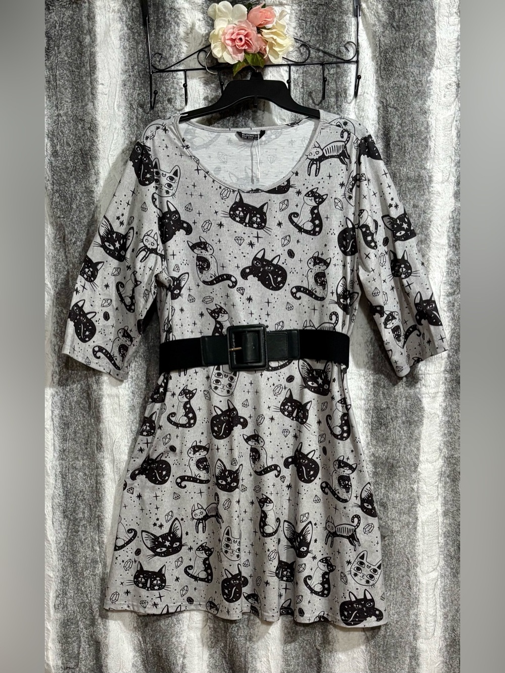 BloomChic Grey Dress with Black Cat Print and Black Belt size 1X (14-16)